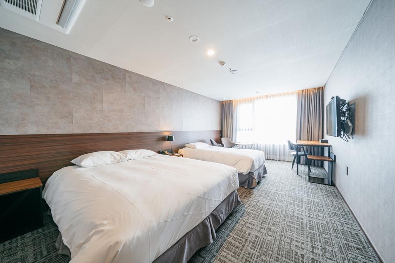 With City Hotel Jeju Extérieur photo